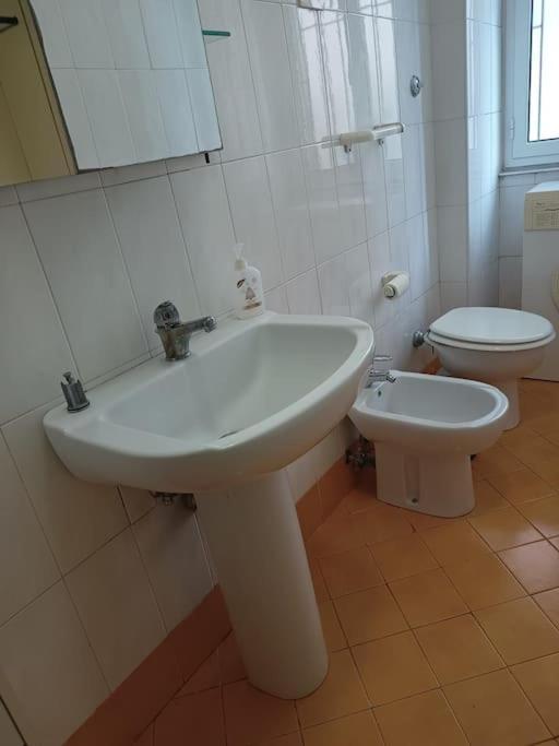 Apartment Monolocale Vicino Metro Libia *