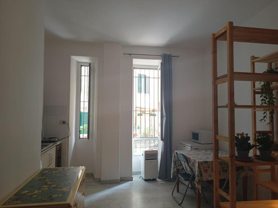 Monolocale Vicino Metro Libia Apartment *