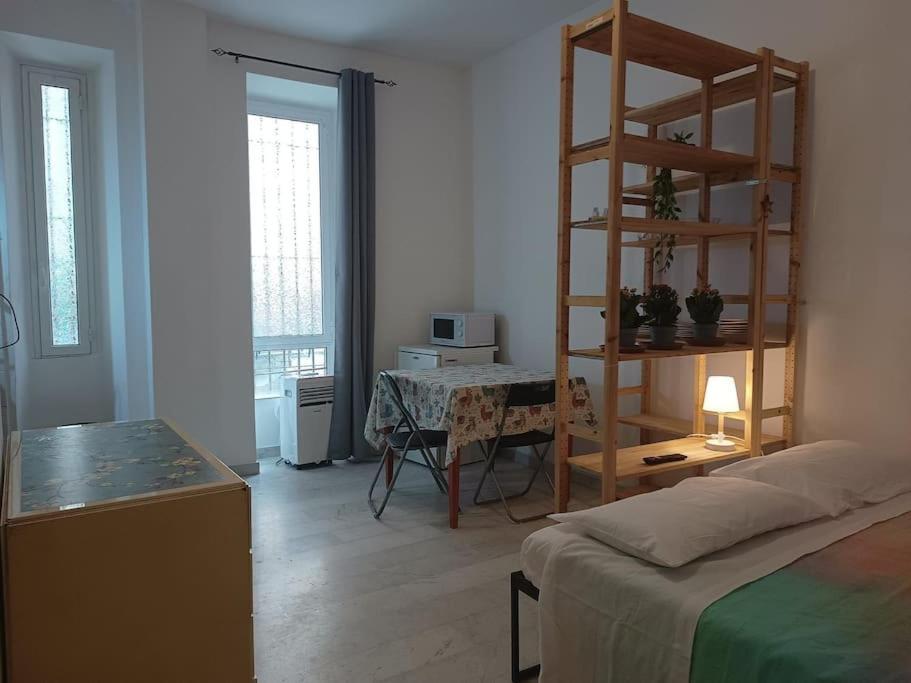 Monolocale Vicino Metro Libia Apartment *