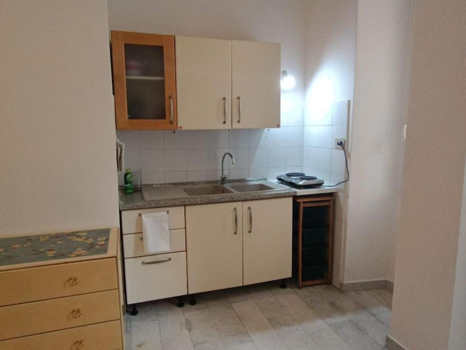 Monolocale Vicino Metro Libia Apartment Rom