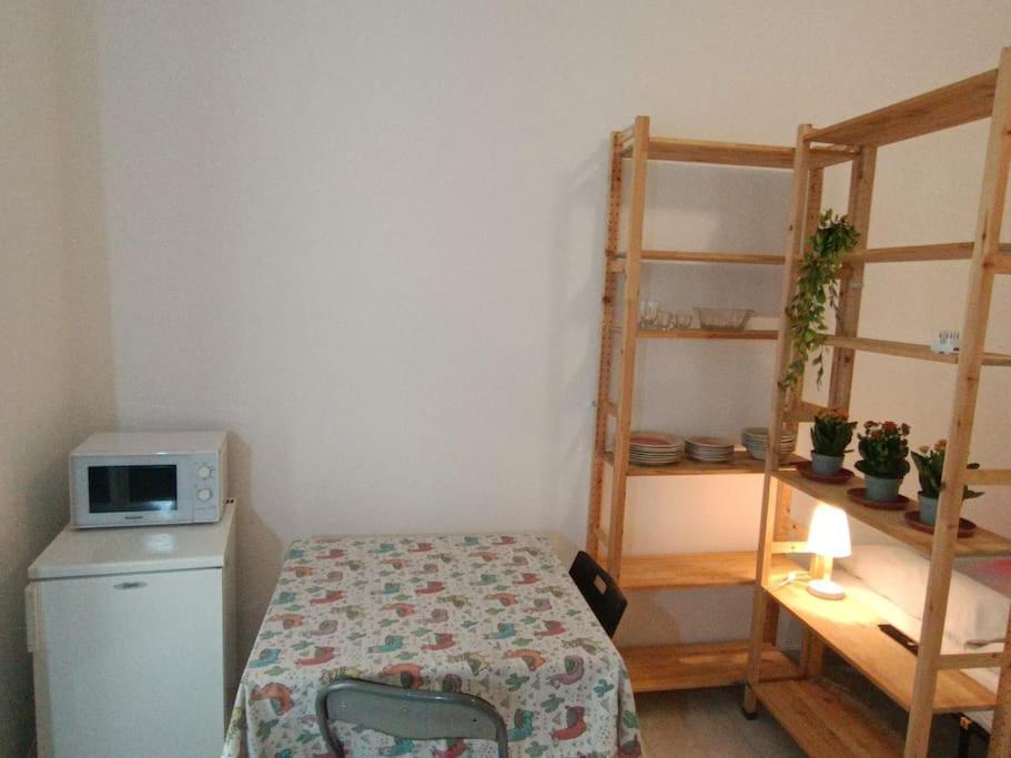Monolocale Vicino Metro Libia Apartment *