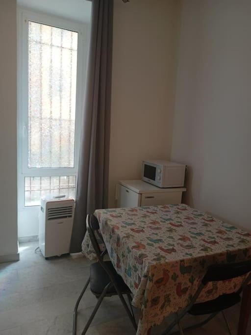 Apartment Monolocale Vicino Metro Libia